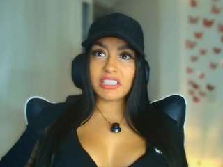  layla-nicols chat room