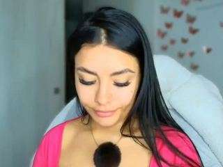 layla-nicols webcam