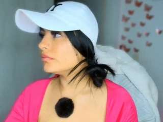 layla-nicols Live Webcam on CamSoda
