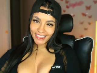  layla-nicols chat room