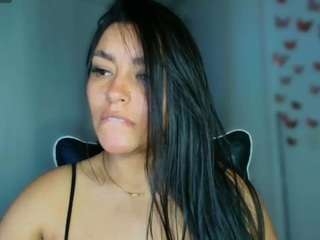 layla-nicols webcam model