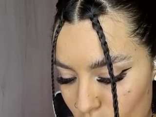 layla-nicols Live Webcam on CamSoda