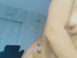 Live webcam model layla-nicols on Soda Cams