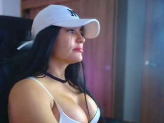 layla-nicols webcam