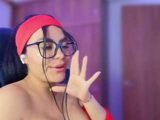layla-nicols webcam