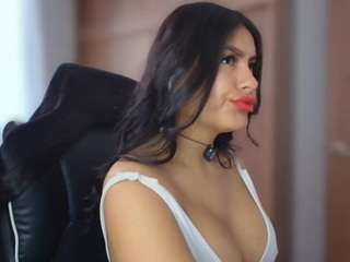 layla-nicols webcam