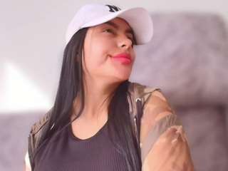 layla-nicols Live Webcam on CamSoda