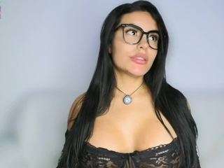 layla-nicols