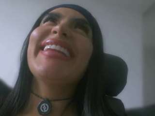 layla-nicols webcam