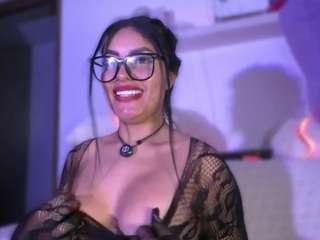 layla-nicols's live room