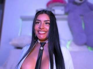 layla-nicols