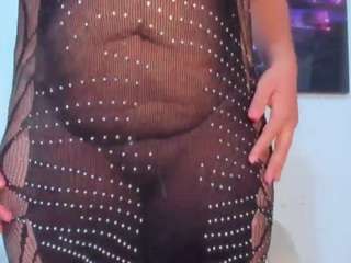 sarafoox18's CamSoda show and profile