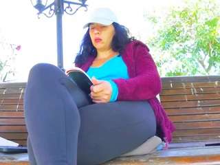 MellySquirtyBigLabia