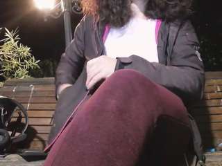 mellysquirtybiglabia webcam model