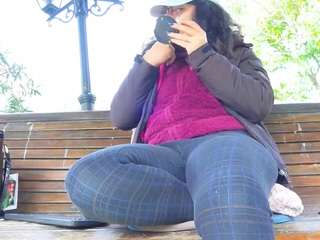 mellysquirtybiglabia webcam model