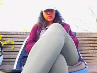 MellySquirtyBigLabia