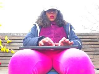 MellySquirtyBigLabia