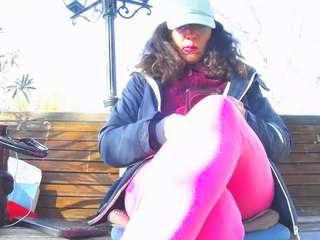 MellySquirtyBigLabia