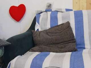 MellySquirtyBigLabia