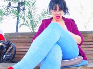 mellysquirtybiglabia webcam