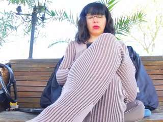 MellySquirtyBigLabia