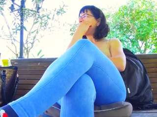 mellysquirtybiglabia webcam