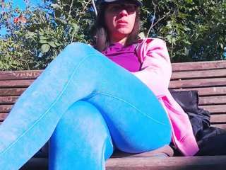 MellySquirtyBigLabia