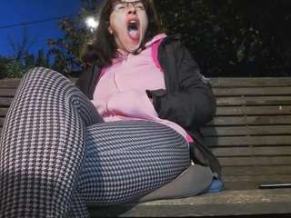 MellySquirtyBigLabia