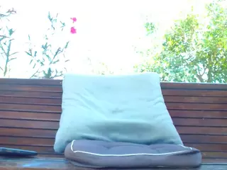 MellySquirtyBigLabia's Live Sex Cam Show