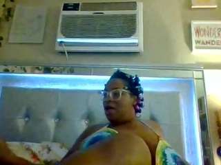 alleywhoo from CamSoda