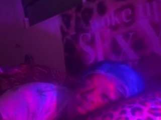 WHO LOVES FEET live cam preview