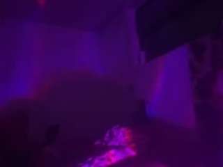 WHO LOVES FEET live cam preview