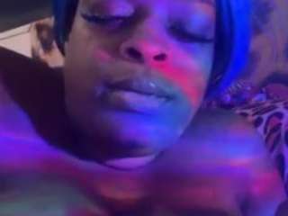 WHO LOVES FEET live cam preview