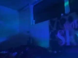 WHO LOVES FEET live cam preview