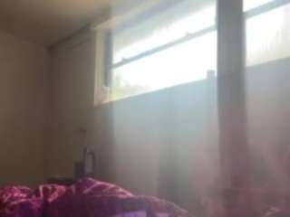 WHO LOVES FEET live cam preview