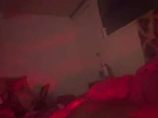 WHO LOVES FEET live cam preview
