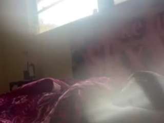 WHO LOVES FEET live cam preview