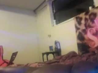 WHO LOVES FEET live cam preview