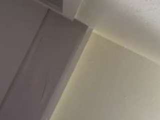 WHO LOVES FEET