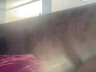 WHO LOVES FEET live cam preview