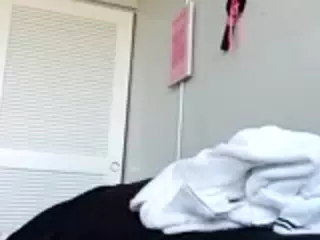 this a slimy pussy's Live Sex Cam Show