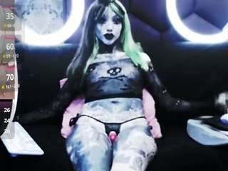TyphoidMary live cam preview