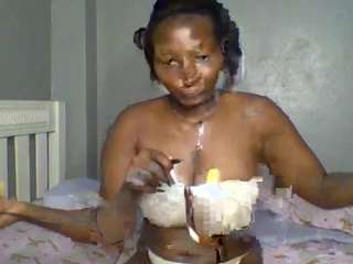 bianca-crma's CamSoda show and profile