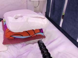 veronicaryan's CamSoda show and profile