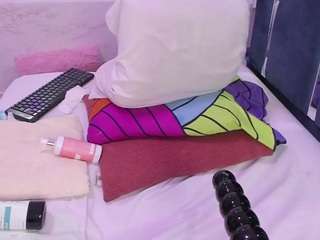 veronicaryan's CamSoda show and profile