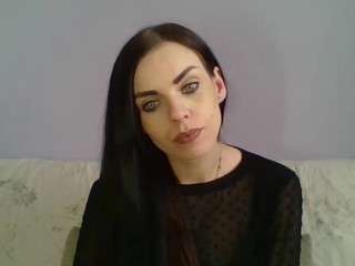 This model is live right now. cassieflirt