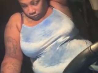 Live webcam model krysshaun26 on Soda Cams