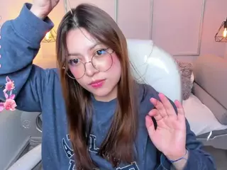 Lanna18x's Live Sex Cam Show