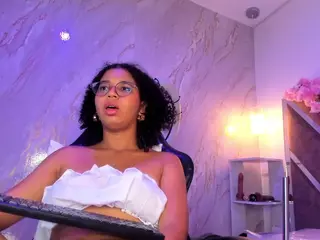 MilaHall's Live Sex Cam Show