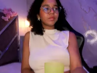MilaHall's Live Sex Cam Show